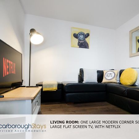 Hibernia Place, 3 Bedroom Townhouse With Patio & Seating Area - Free Parking 斯卡伯勒 外观 照片