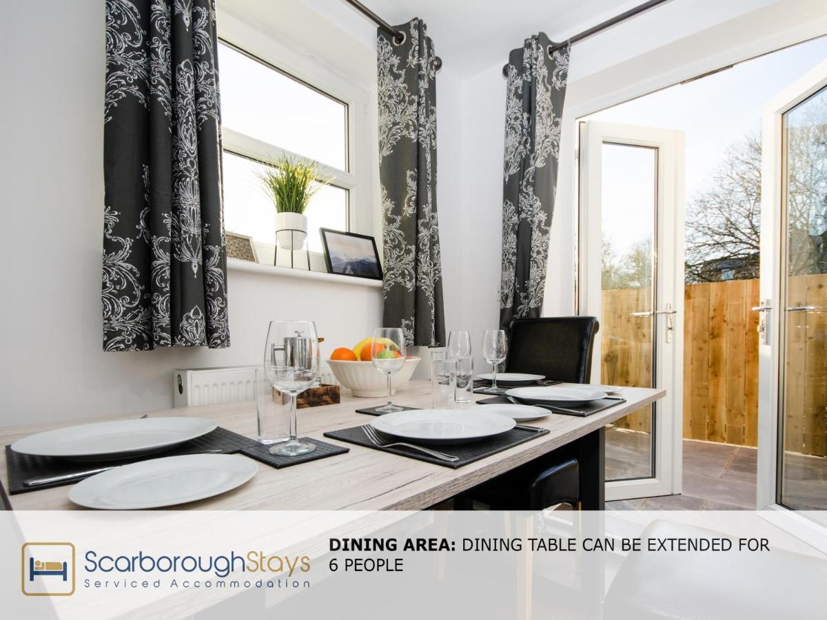 Hibernia Place, 3 Bedroom Townhouse With Patio & Seating Area - Free Parking 斯卡伯勒 外观 照片