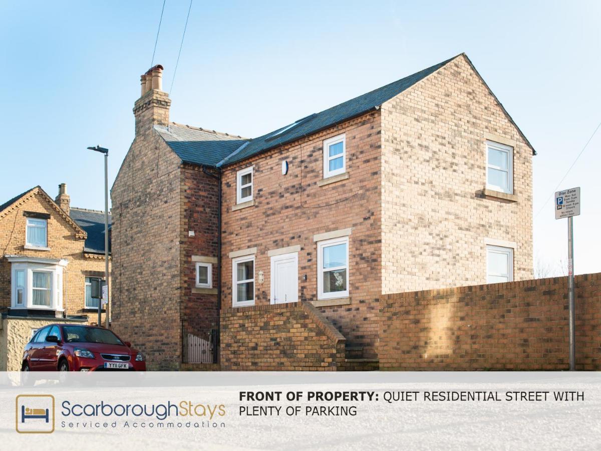 Hibernia Place, 3 Bedroom Townhouse With Patio & Seating Area - Free Parking 斯卡伯勒 外观 照片