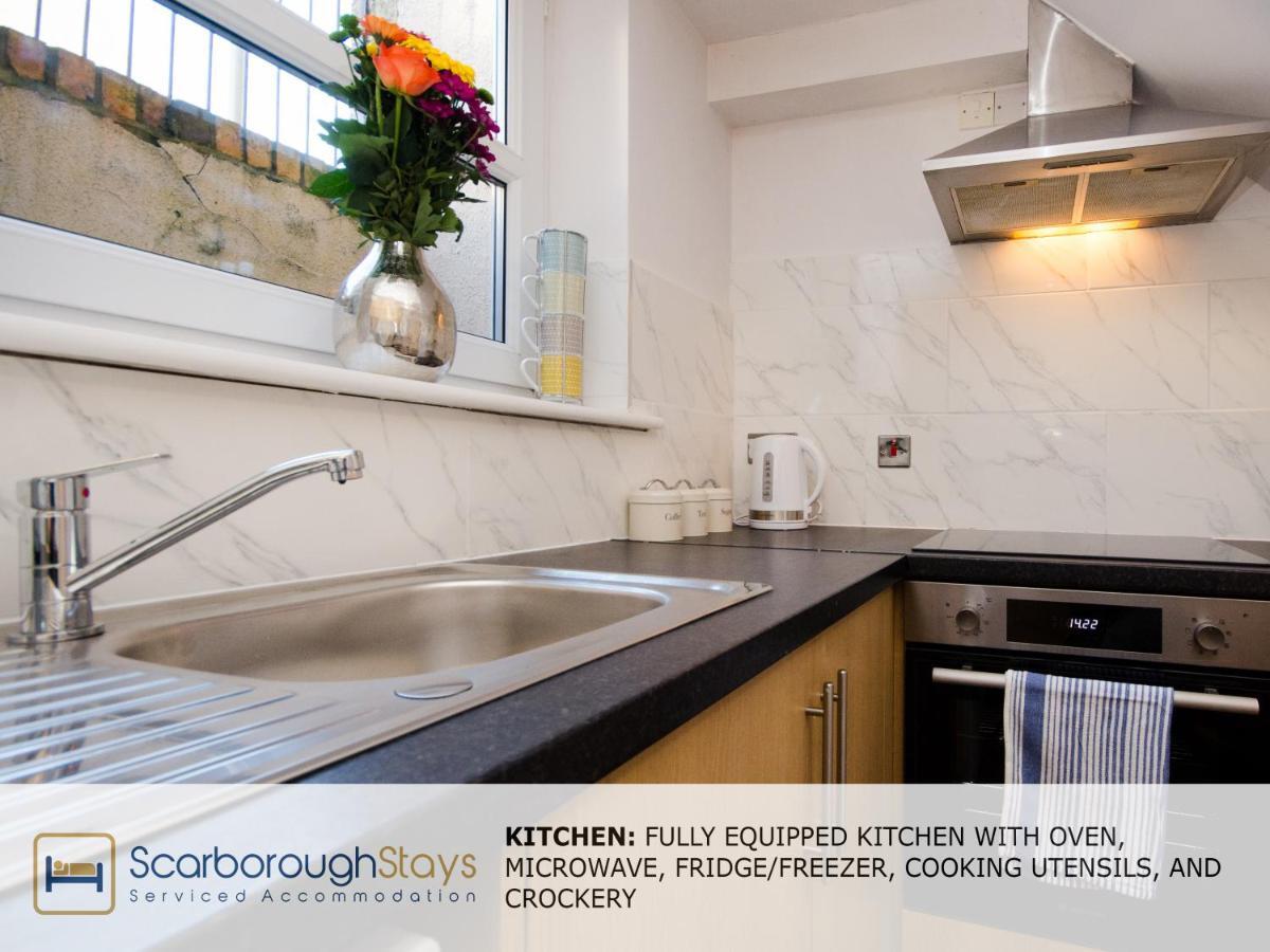Hibernia Place, 3 Bedroom Townhouse With Patio & Seating Area - Free Parking 斯卡伯勒 外观 照片